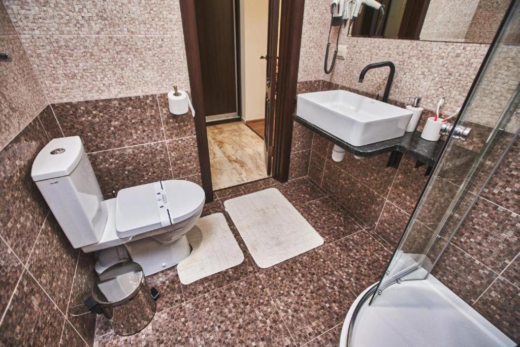 Готель Ангел на Великій Кільцевій Sofiivska Borshchahivka Экстерьер фото